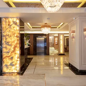 Danis & - Old Hotell